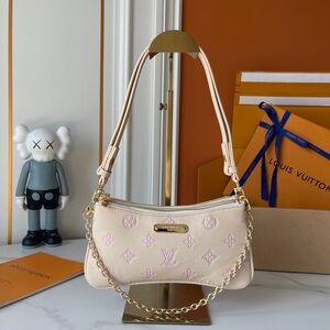 Louis Vuitton Beige and Light Pink Shoulder Bag